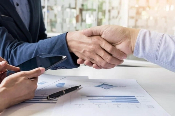 20221219115108562-hop-tac-kinh-doanh-01