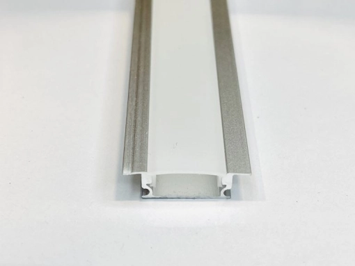 thanh-nhom-cho-den-led-508-5-768x576