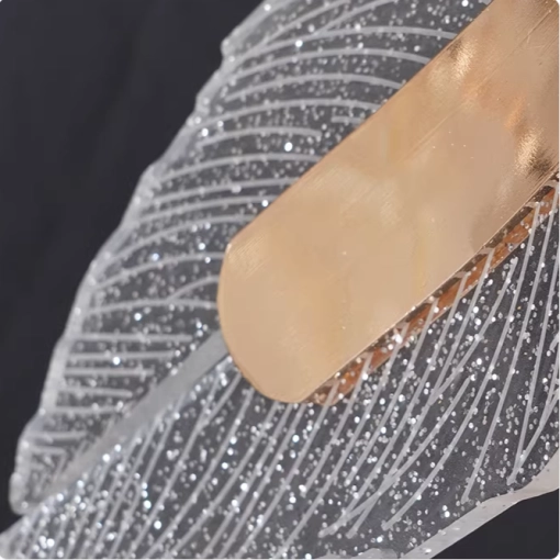 den-tha-thong-tang-hinh-chiec-la-dt203-2