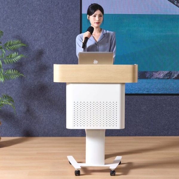 buc-phat-bieu-1-768x768