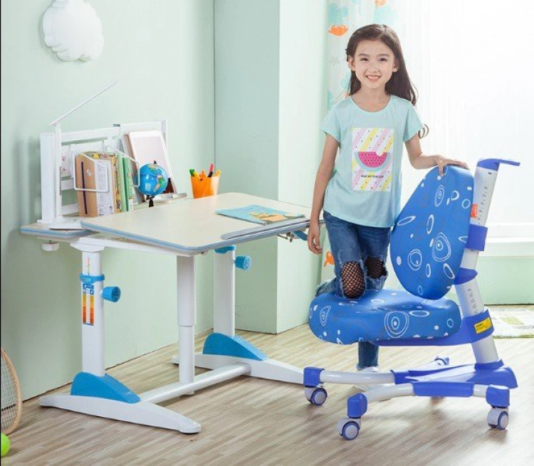 ban-100-ghe-200lgia-sach-602