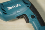 may-khoan-makita-6412-2