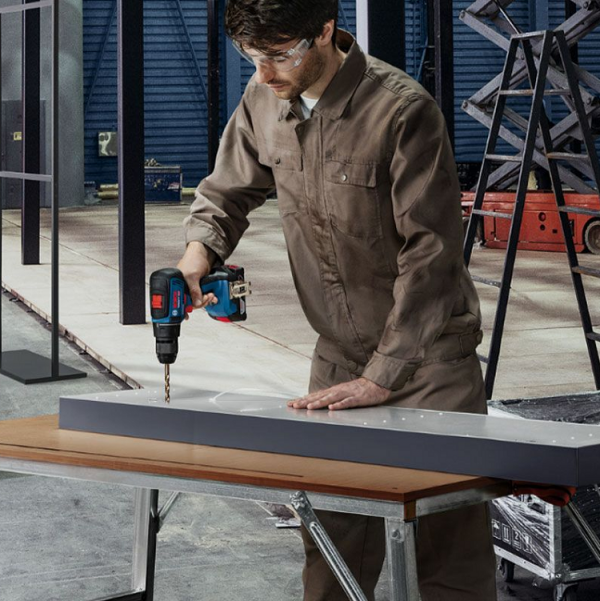 may-khoan-bat-vit-dung-pin-bosch-gsr-18v-50-5