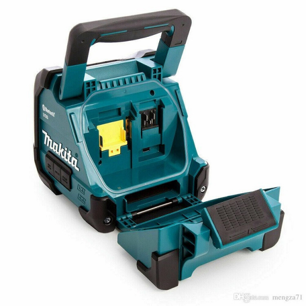 loa-su-dung-o-cong-truong-dung-pin-makita-dmr202-12v-18v-8