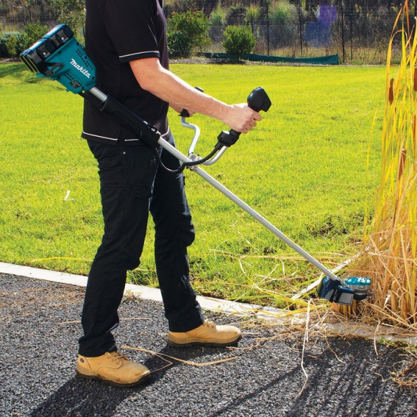 may-cat-co-dung-pin-makita-dur368az-1