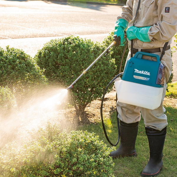 may-phun-thuoc-dung-pin-5l-makita-dus054z-18v-3-copy