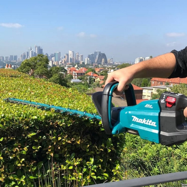 may-tia-hang-rao-dung-pin-makita-duh752rt-5