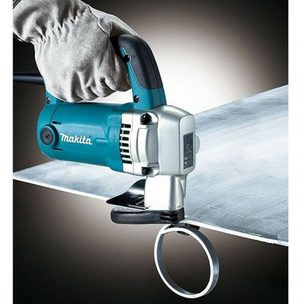 may-cat-kim-loai-chay-dien-makita-js3201-3-6