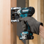 may-van-vit-dung-pin-makita-td111dz-12v-7