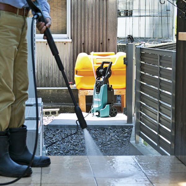 may-phun-rua-xe-ap-luc-cao-makita-hw1300-2