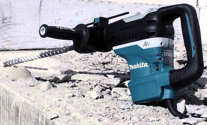 Máy khoan bê tông Makita HR4013C