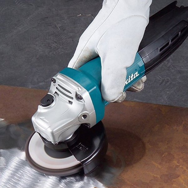 may-mai-makita-ga4032-100mm-720w-11