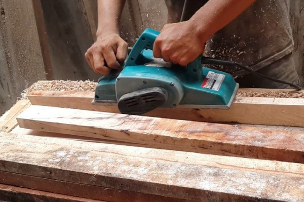 may-bao-makita-1911b-110mm-840w-1