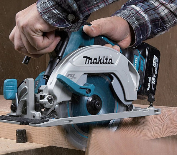 may-cua-dia-makita-dhs680rmj-165mm-18v-4-3