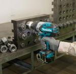 may-siet-bu-long-makita-dtw1001z-18v-ko-pin-sac-1