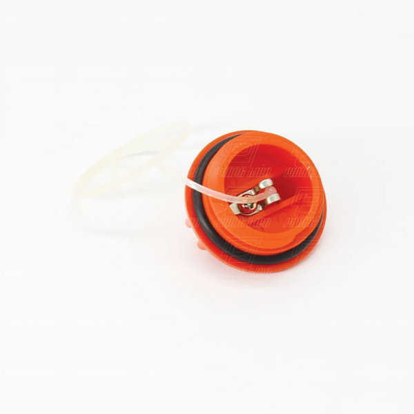 nap-binh-xang-may-cua-xich-echo-cs680s-1