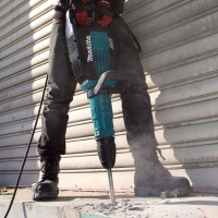 Makita-HM1214C-1
