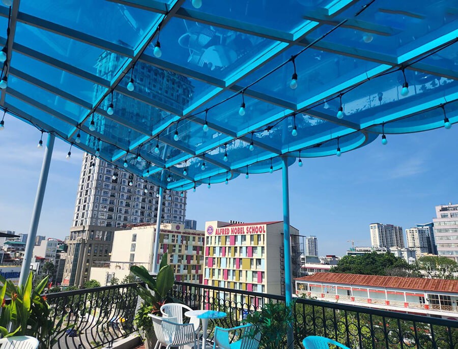 cach-chon-mau-tam-polycarbonate-phu-hop-muc-dich-su-dung