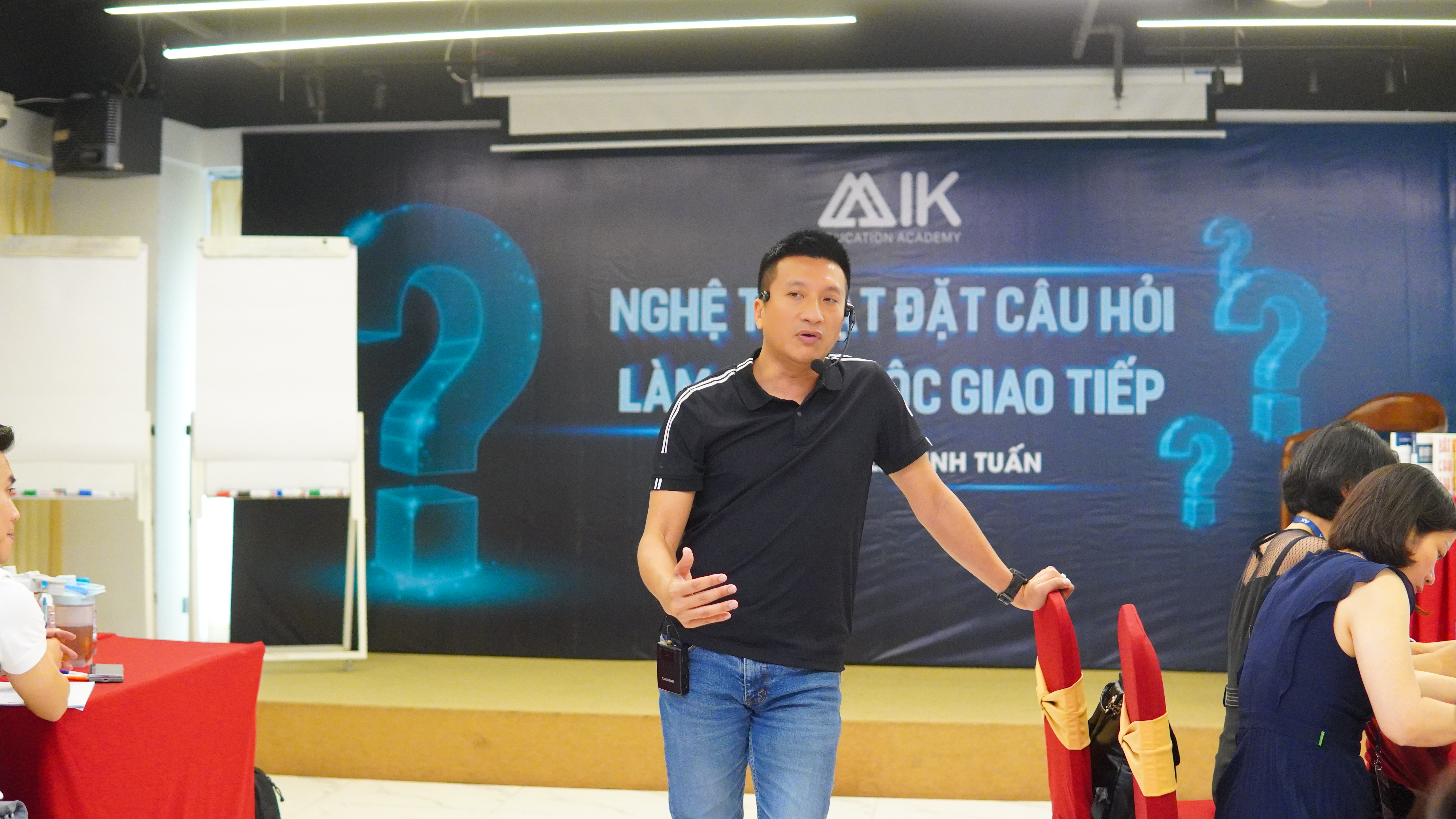 Nghệ thuật đặt câu hỏi: Bí quyết giúp bạn bán hàng hiệu quả