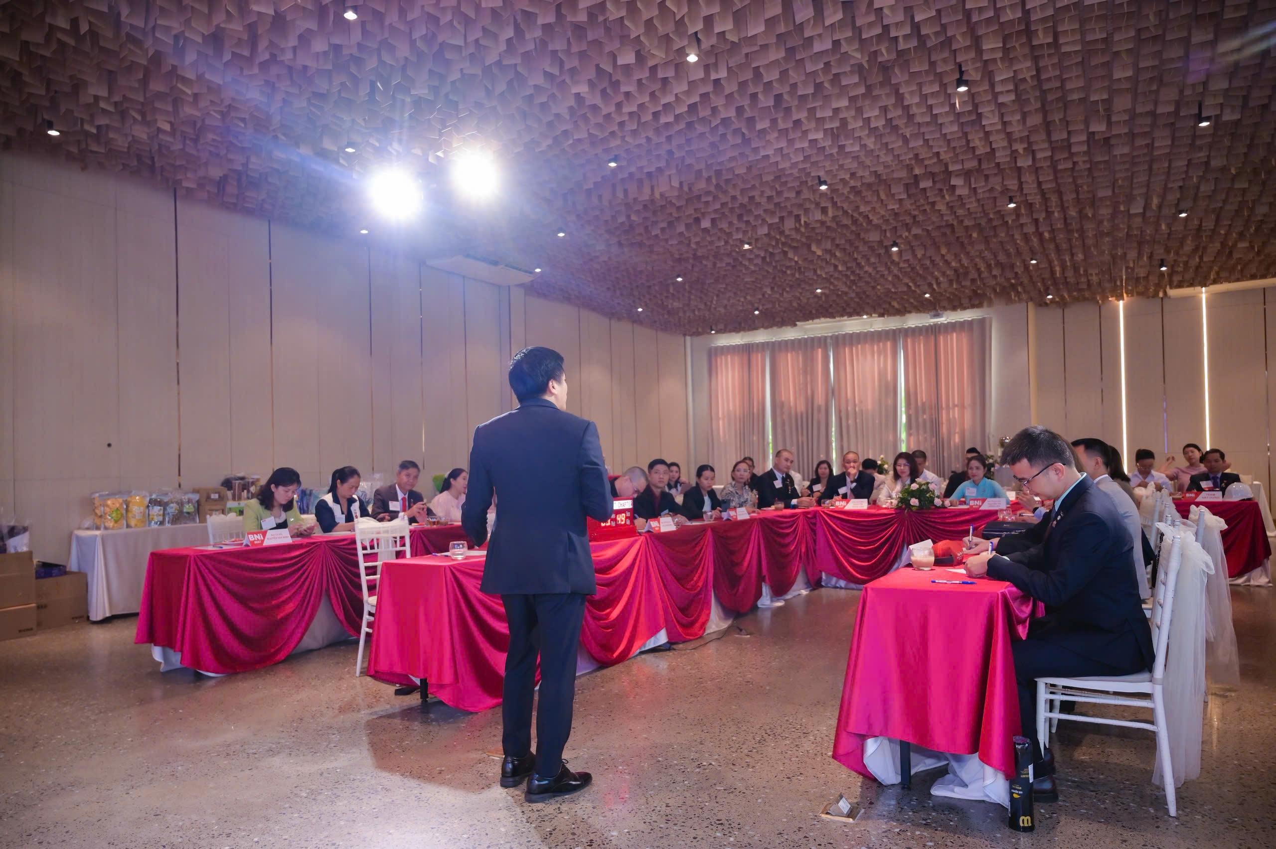 Vượt Qua Vùng An Toàn: Việc Của Bạn Chỉ Là Bước Vào Cuộc Đua