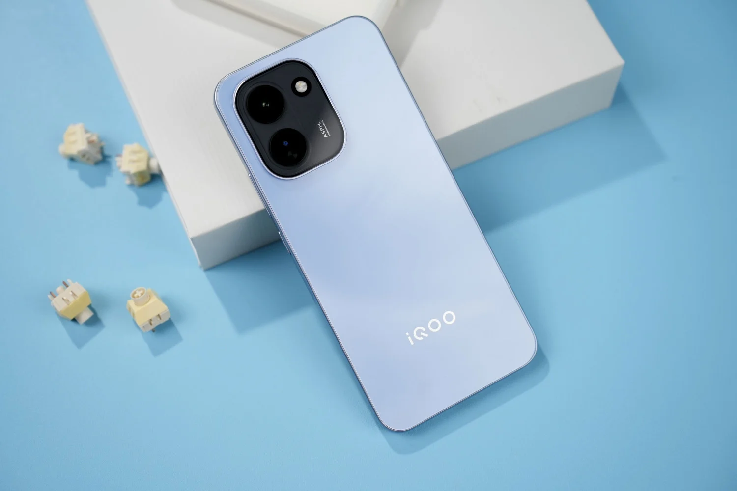 iQOO Z11