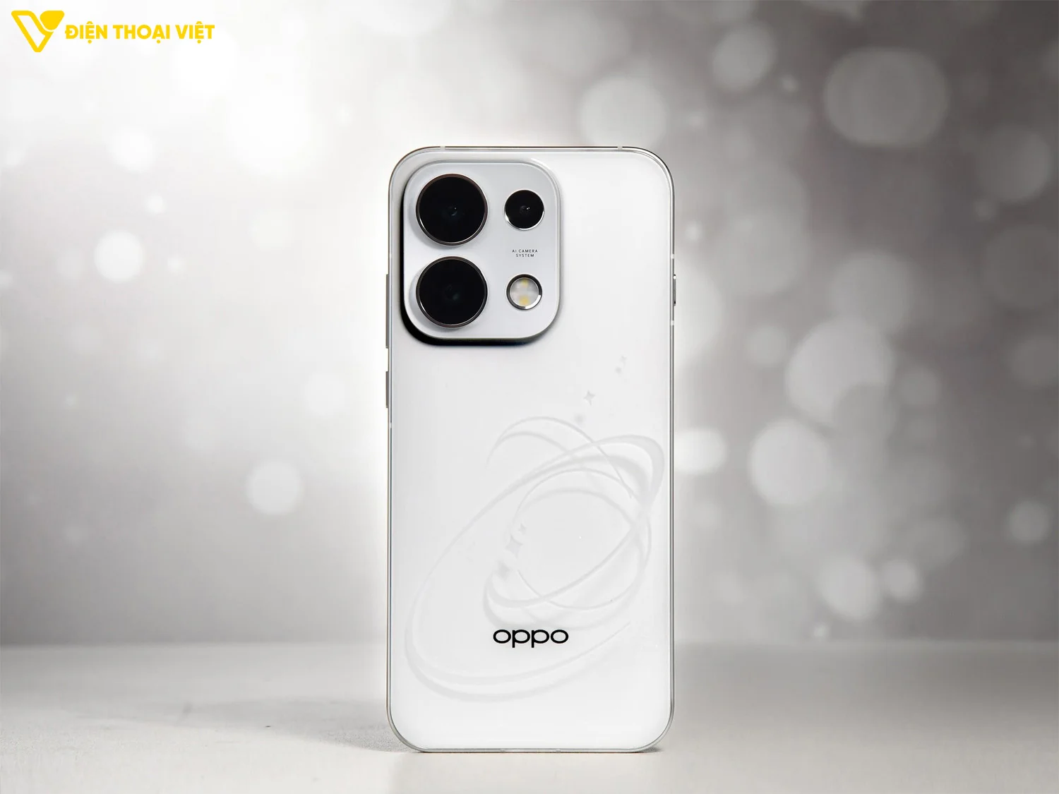 Hạng 2 tầm trung: OPPO Reno16