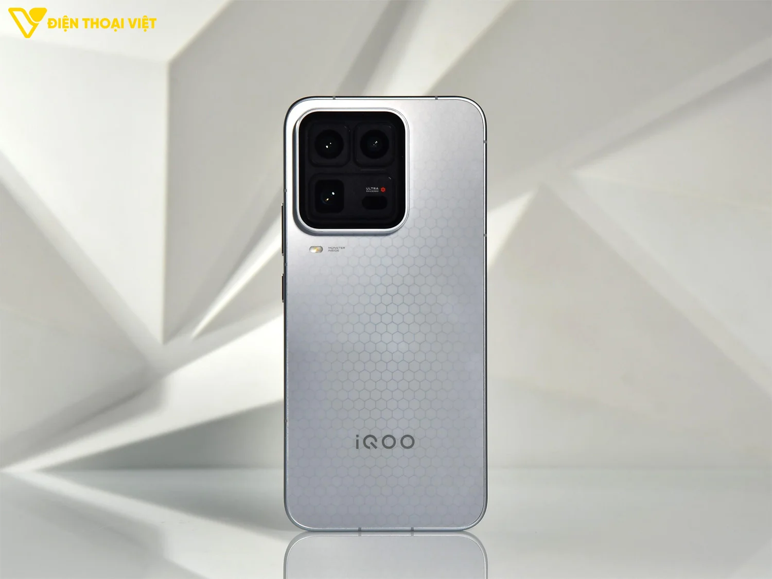 Hạng 1: Điện thoại iQOO 15 Ultra