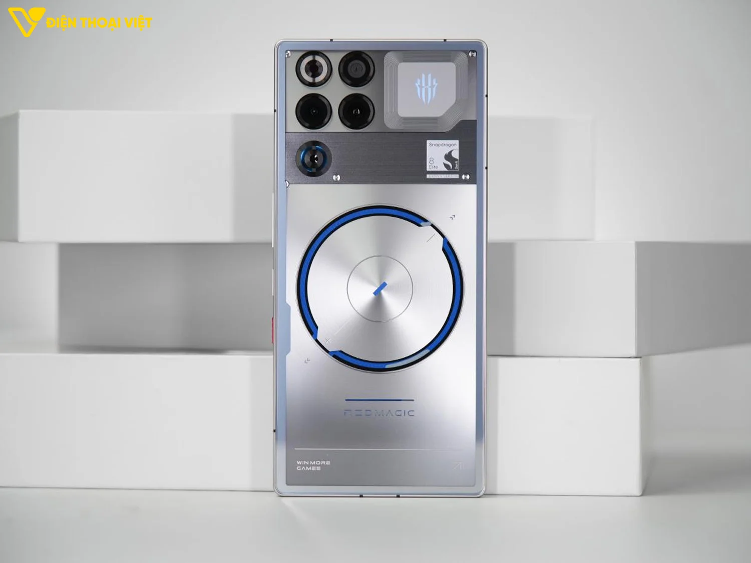 Hạng 2: Điện thoại Red Magic 11S Pro Plus