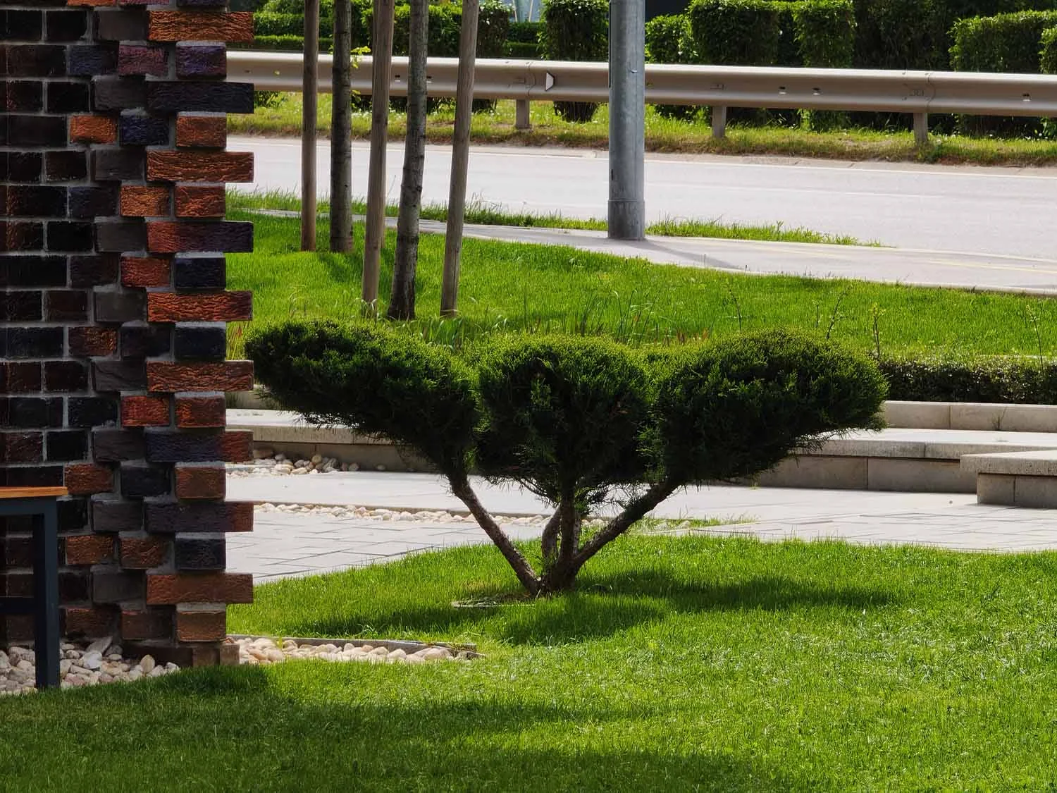 Ảnh chụp phong cảnh zoom 10x sắc nét, màu sắc tươi tắn