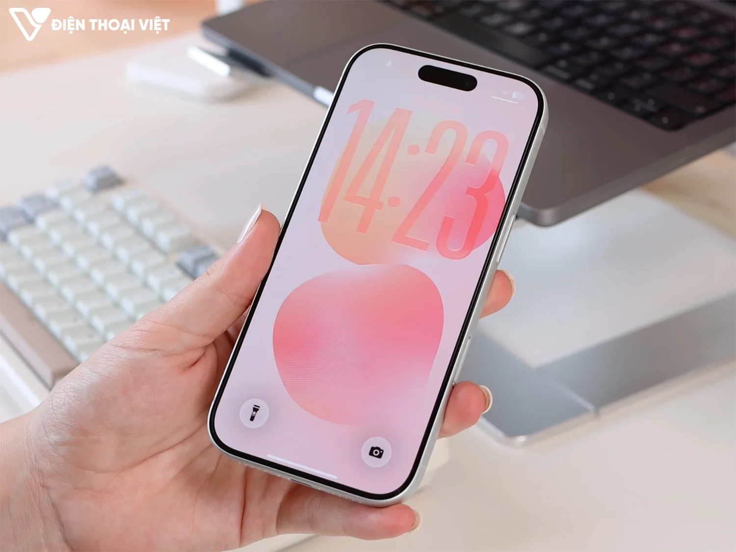 danh-gia-iphone-17-pro-mat-truoc