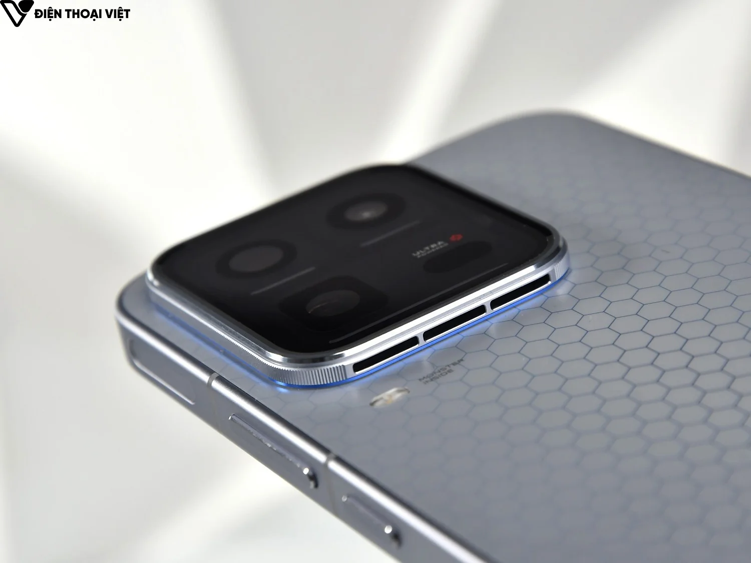 danh-gia-iqoo-15-ultra-khe-hut-gio