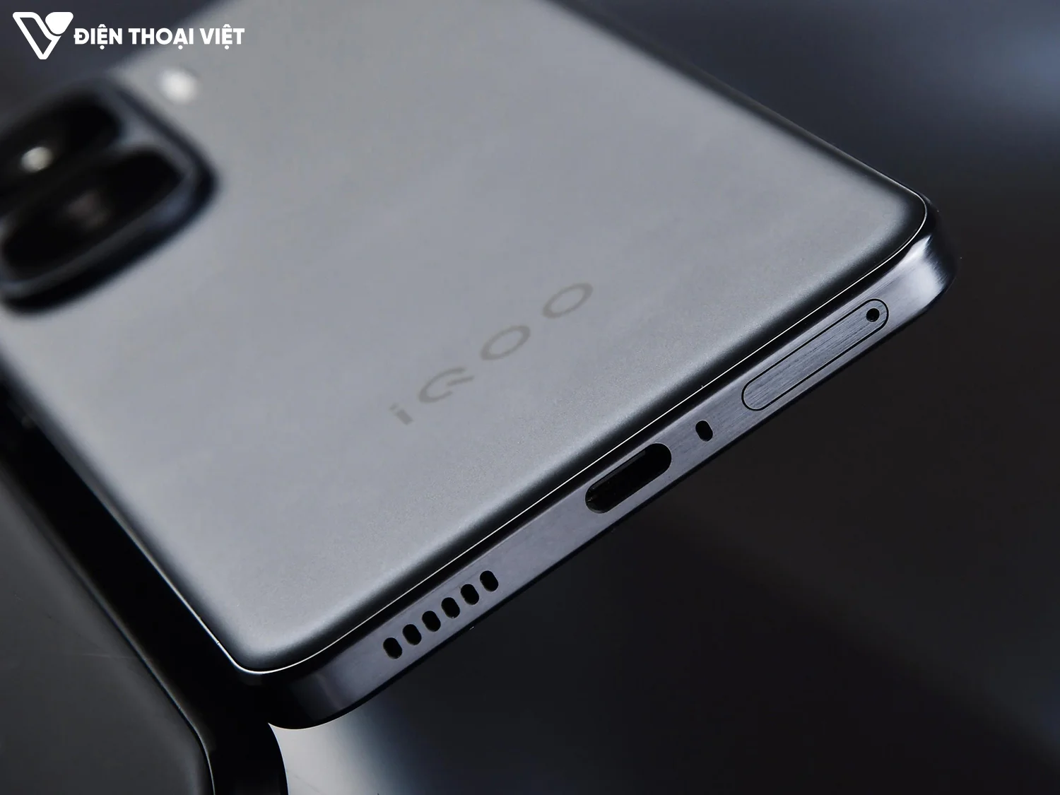 danh-gia-iqoo-neo-10-canh-duoi-1