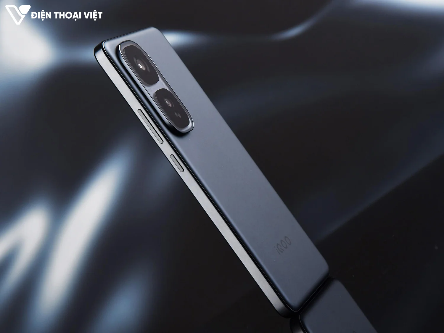 danh-gia-iqoo-neo-10-canh-phai-1