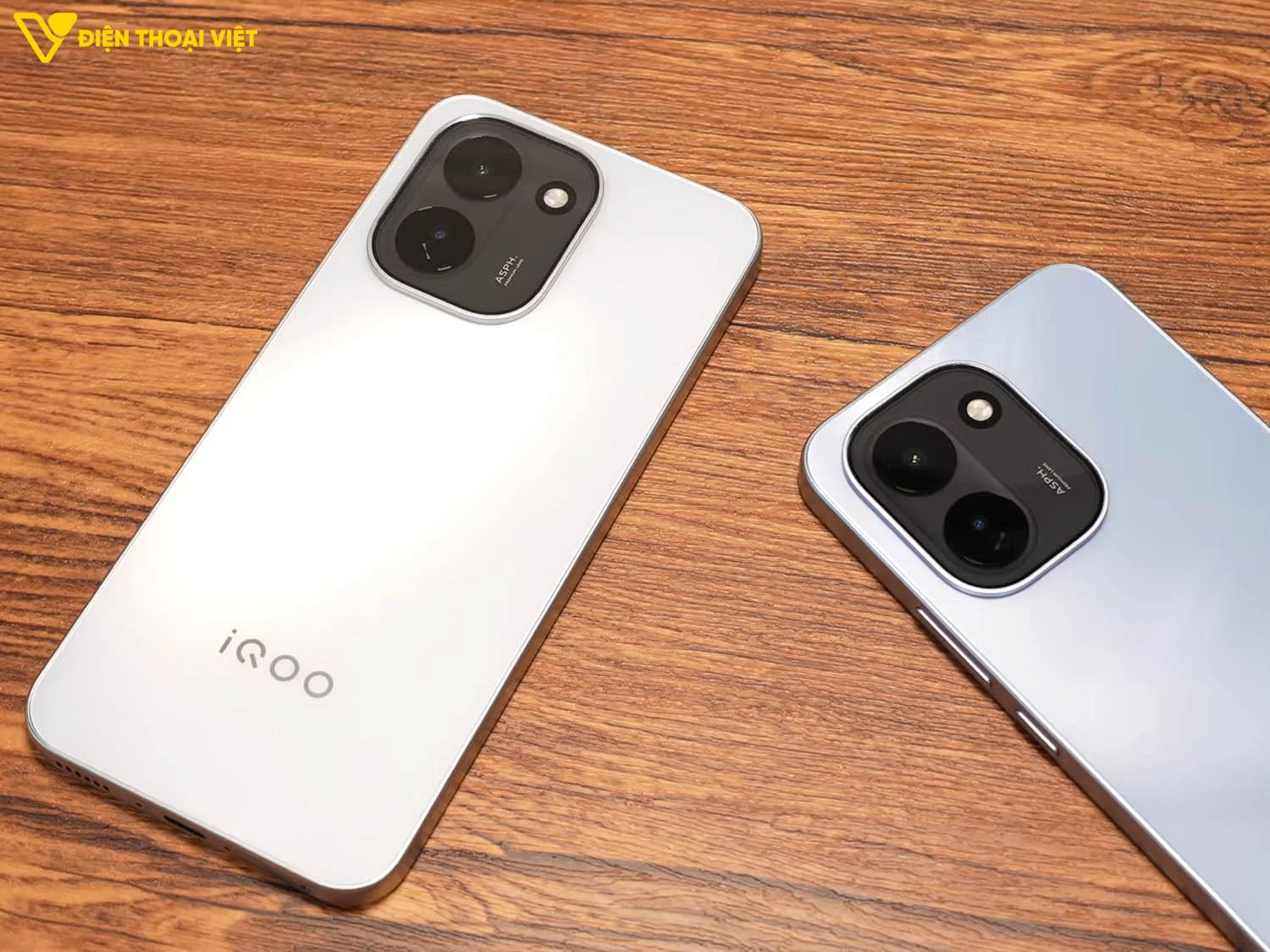 Mặt lưng iQOO Z11