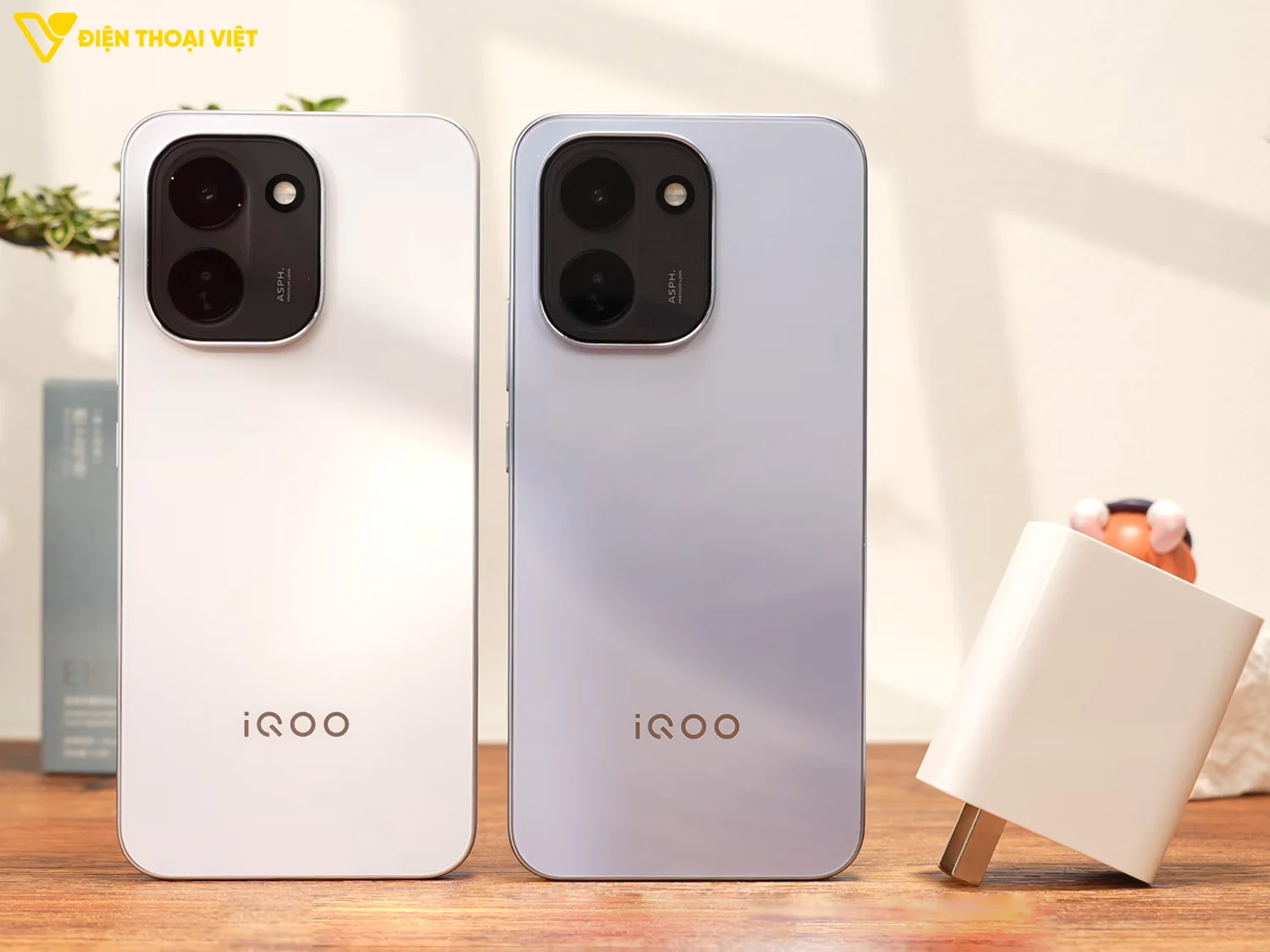 Củ sạc 90W đi kèm