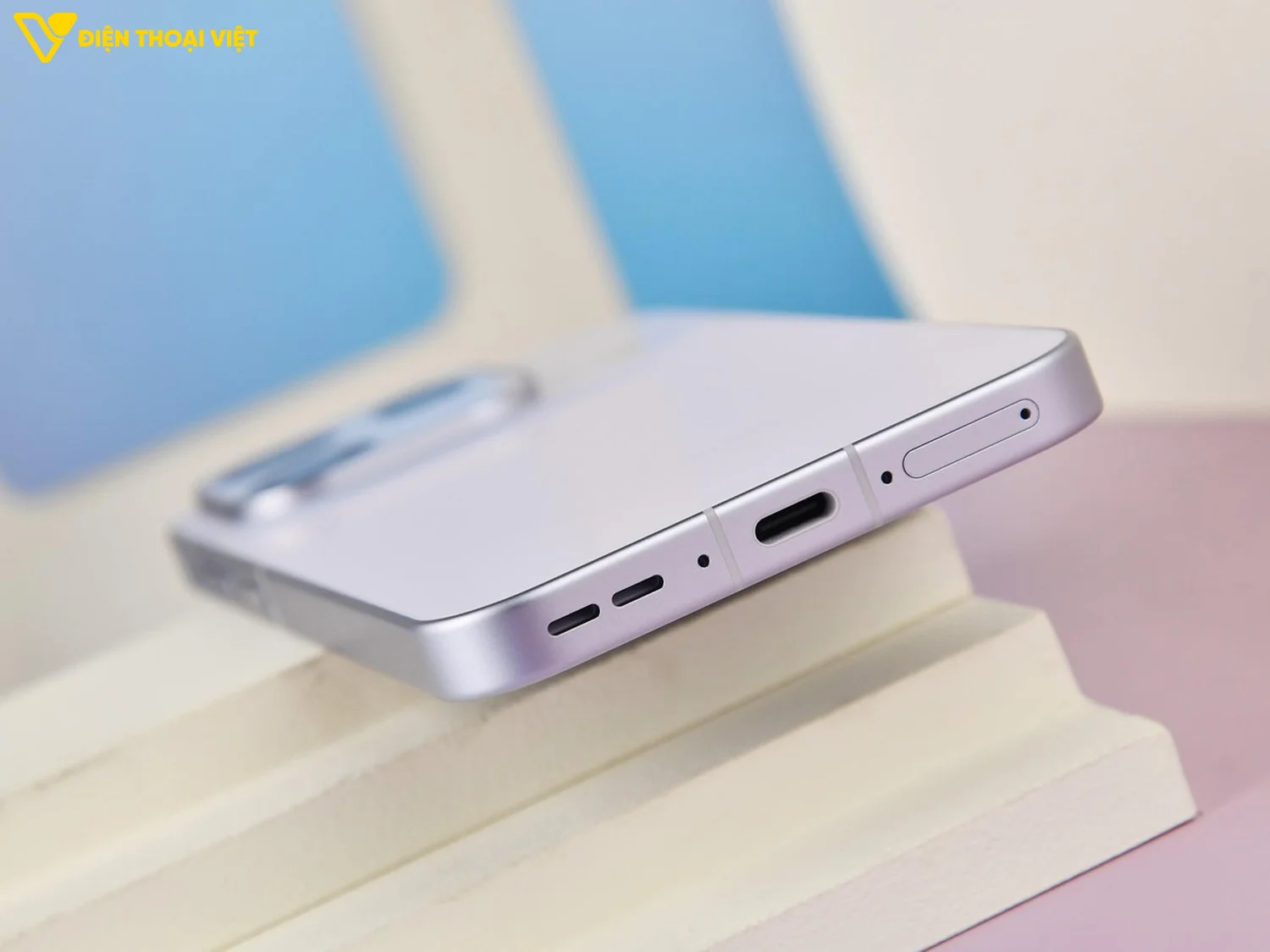 Cạnh dưới OPPO Find X9s Pro