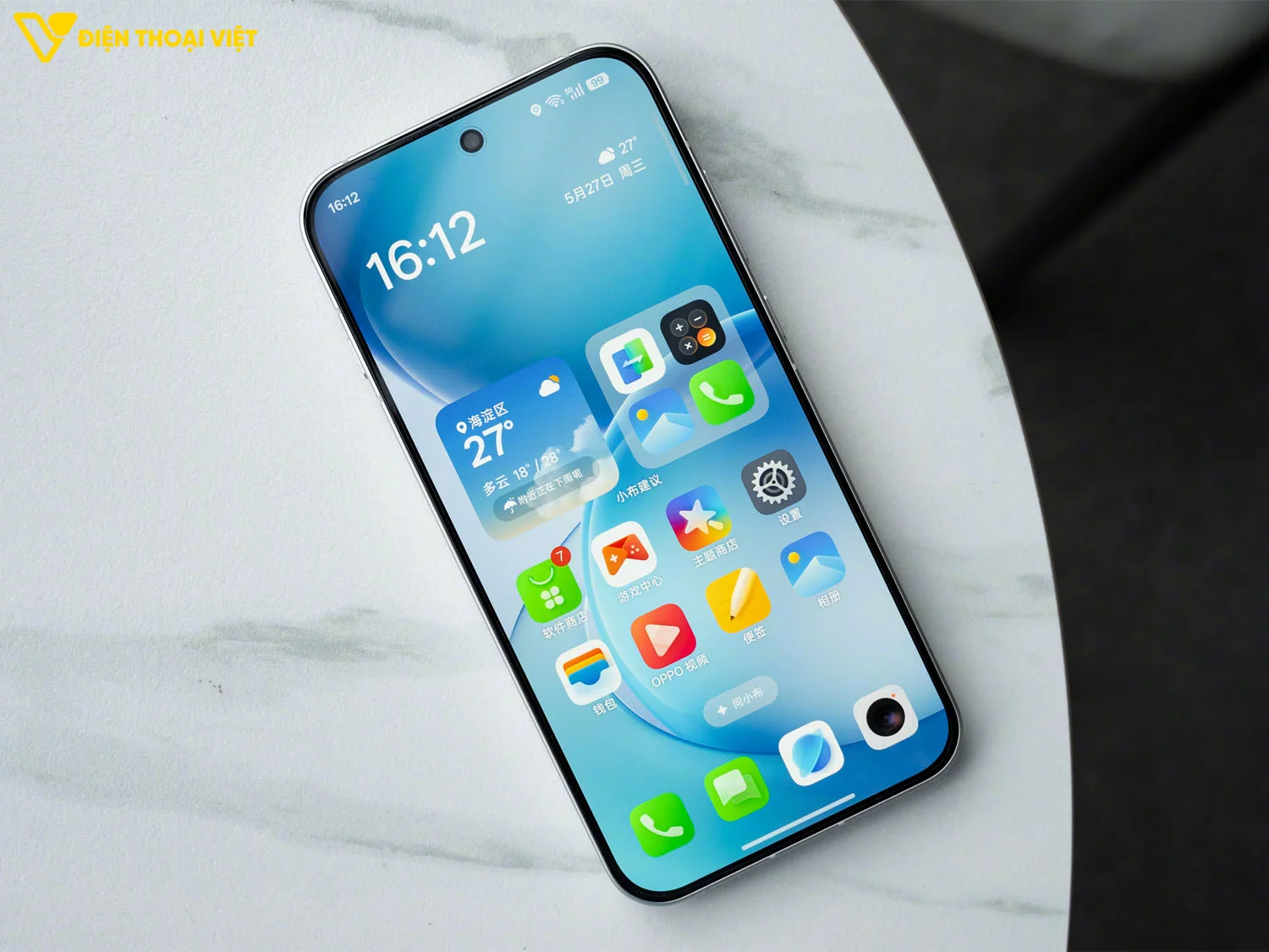 Màn hình AMOLED 6.32 inch FHD+ trên OPPO Reno16