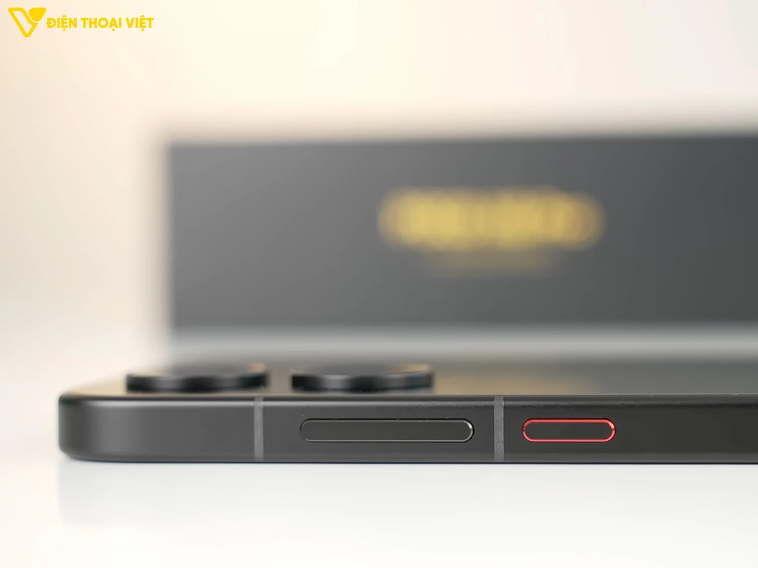 Cạnh phải POCO X8 Pro