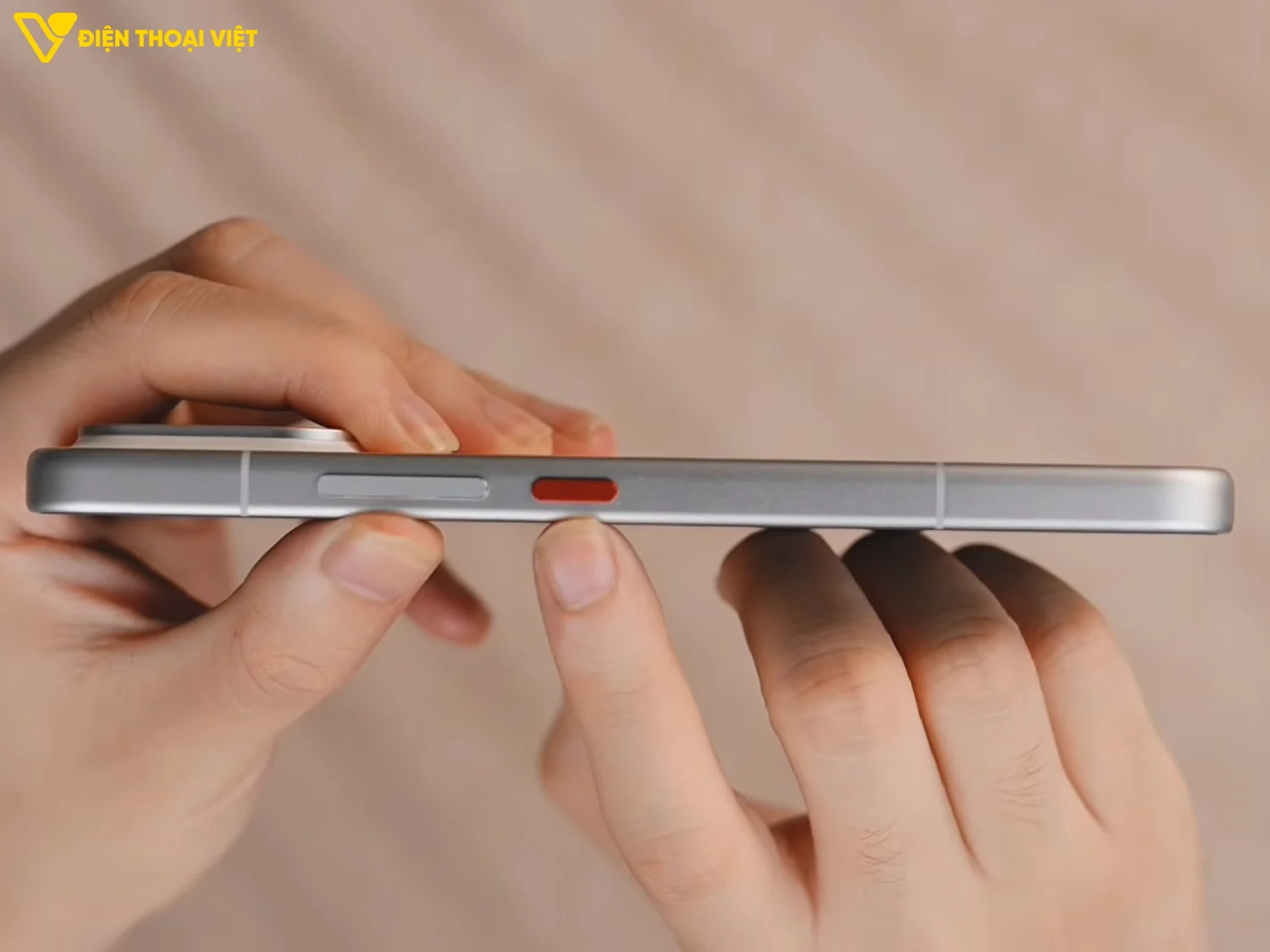 Cạnh phải REDMI K100 Pro Max