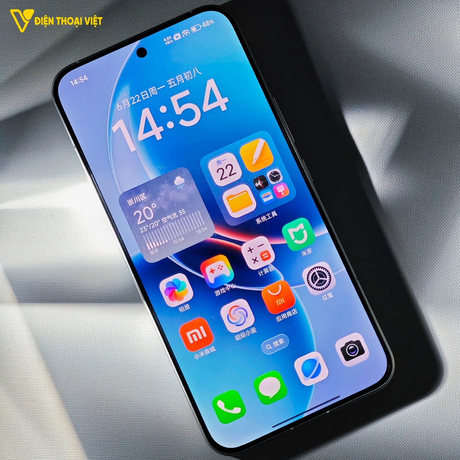 Màn hình AMOLED 165Hz hiển thị sắc nét
