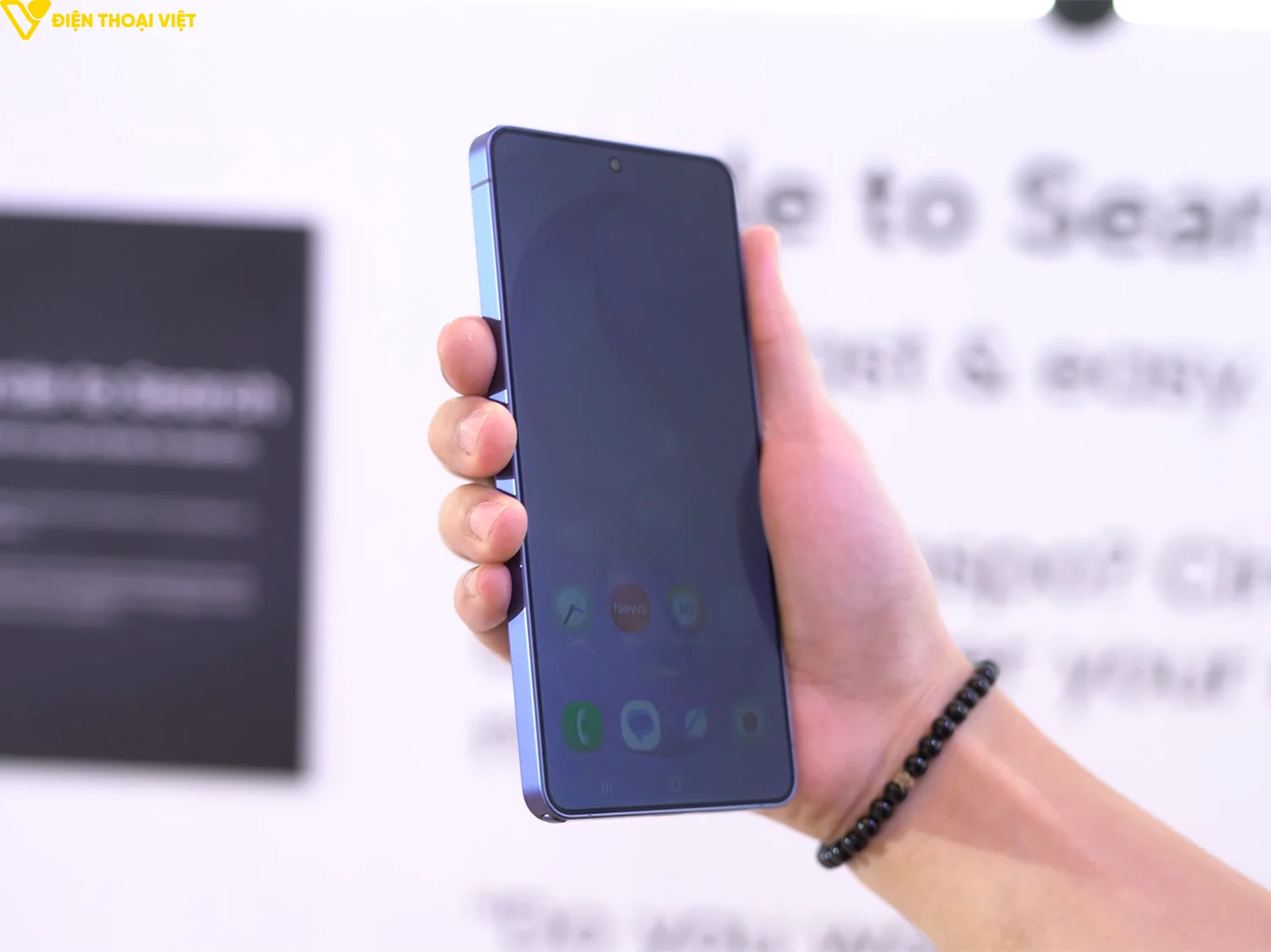 danh-gia-samsung-s26-ultra-man-hinh-chong-nhin-trom