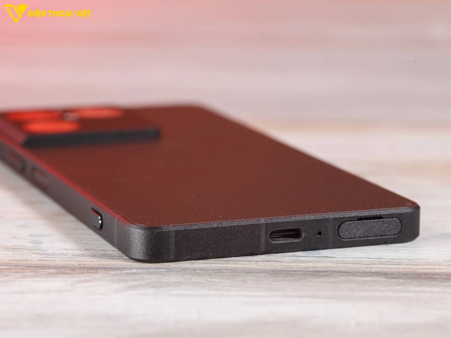 Cạnh dưới Sony Xperia 1 VIII