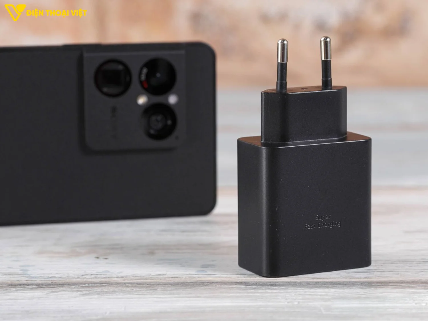 Pin 5000mAh và sạc 30W