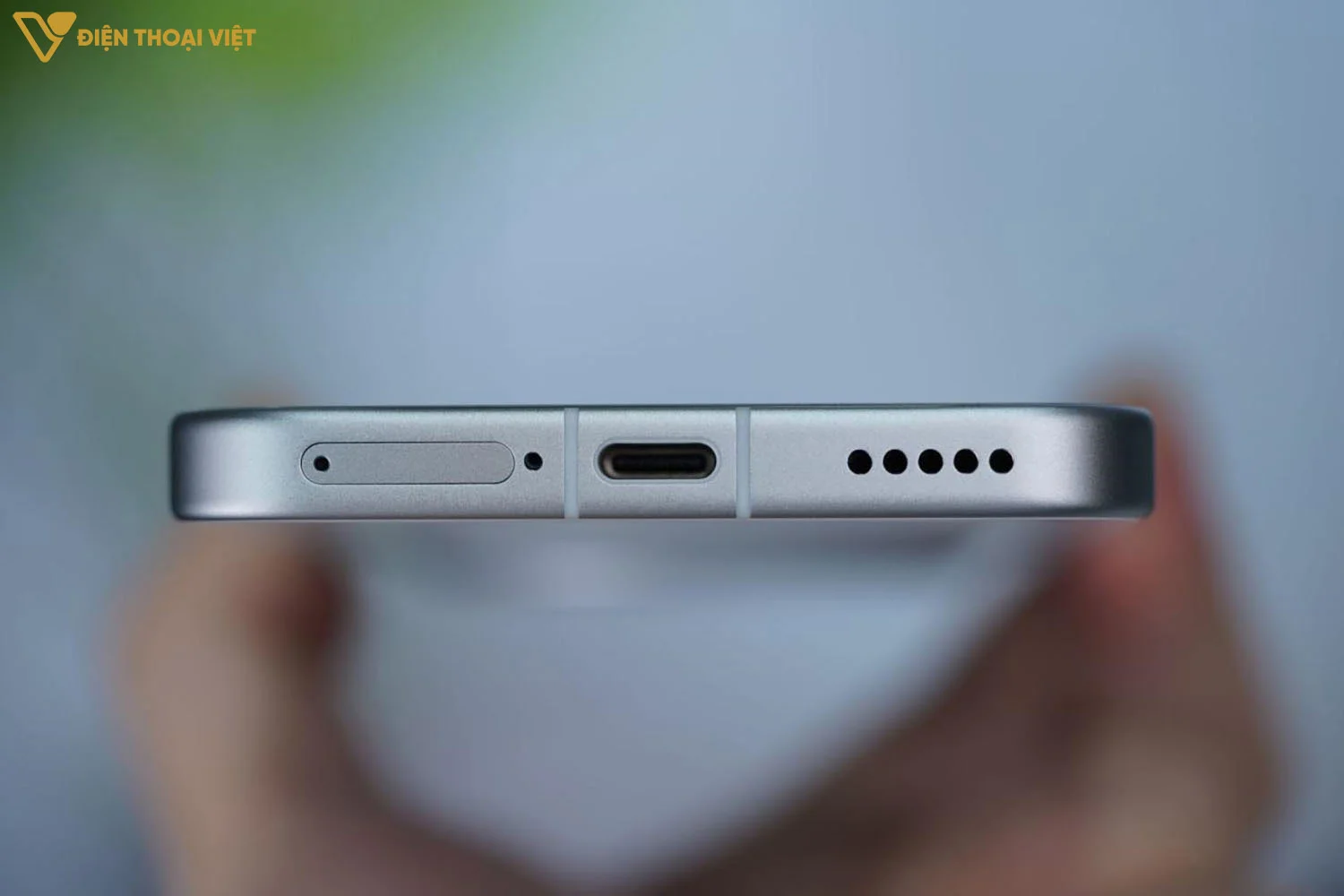 Vivo X300 trang bị viên pin Si/C Li-Ion dung lượng 6040mAh