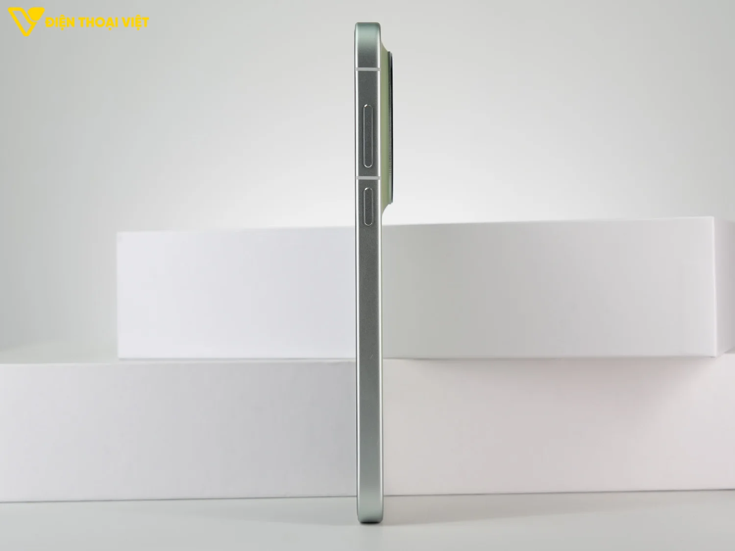 Cạnh phải Vivo X300s