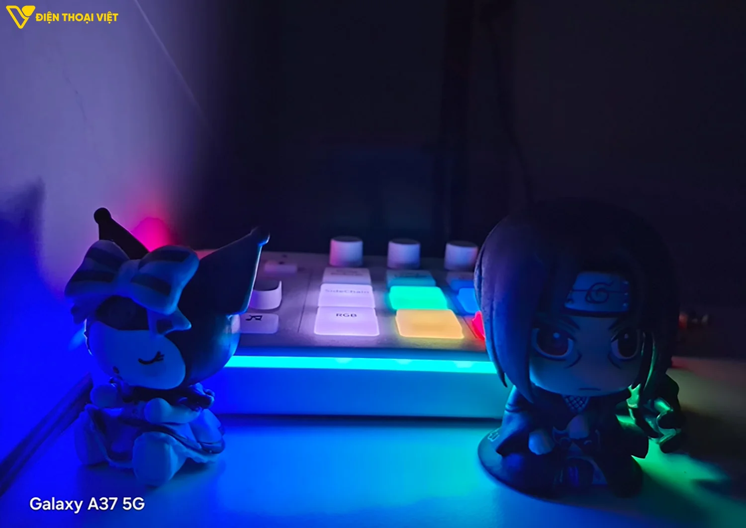 Ảnh chụp đêm xử lý tốt, nhưng vẫn nhiều hạt