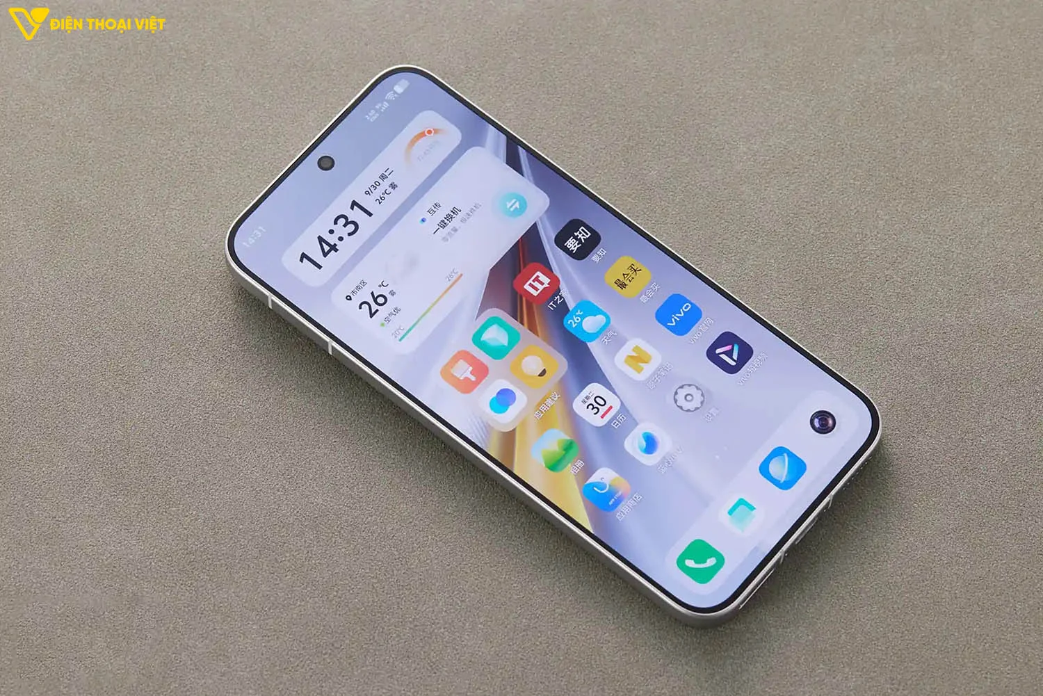 Tính năng LTPO hiện đại kết hợp với độ sáng 6000 nits