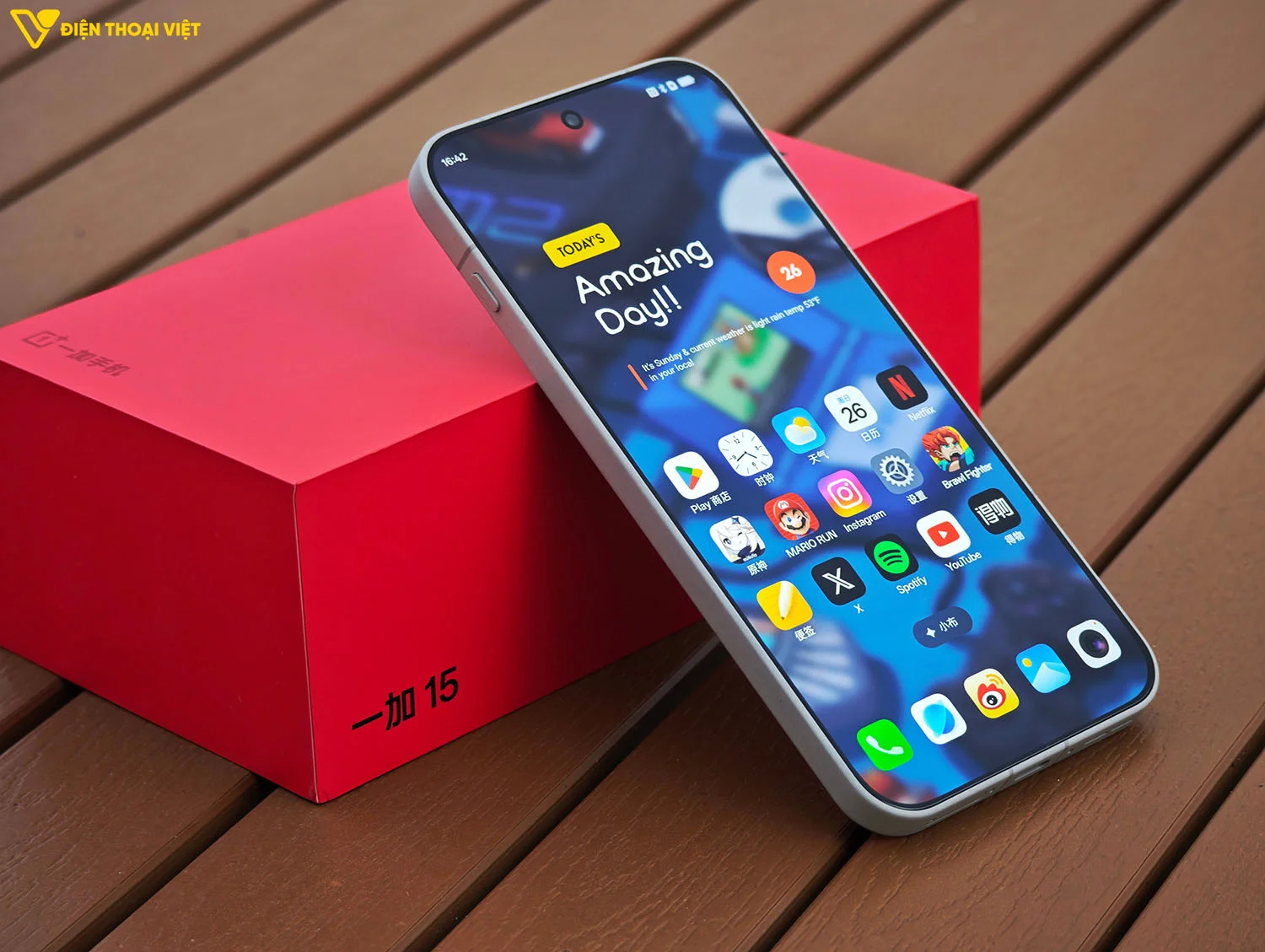 OnePlus 15 mang tới một sự hài hòa hiển thị hiếm thấy