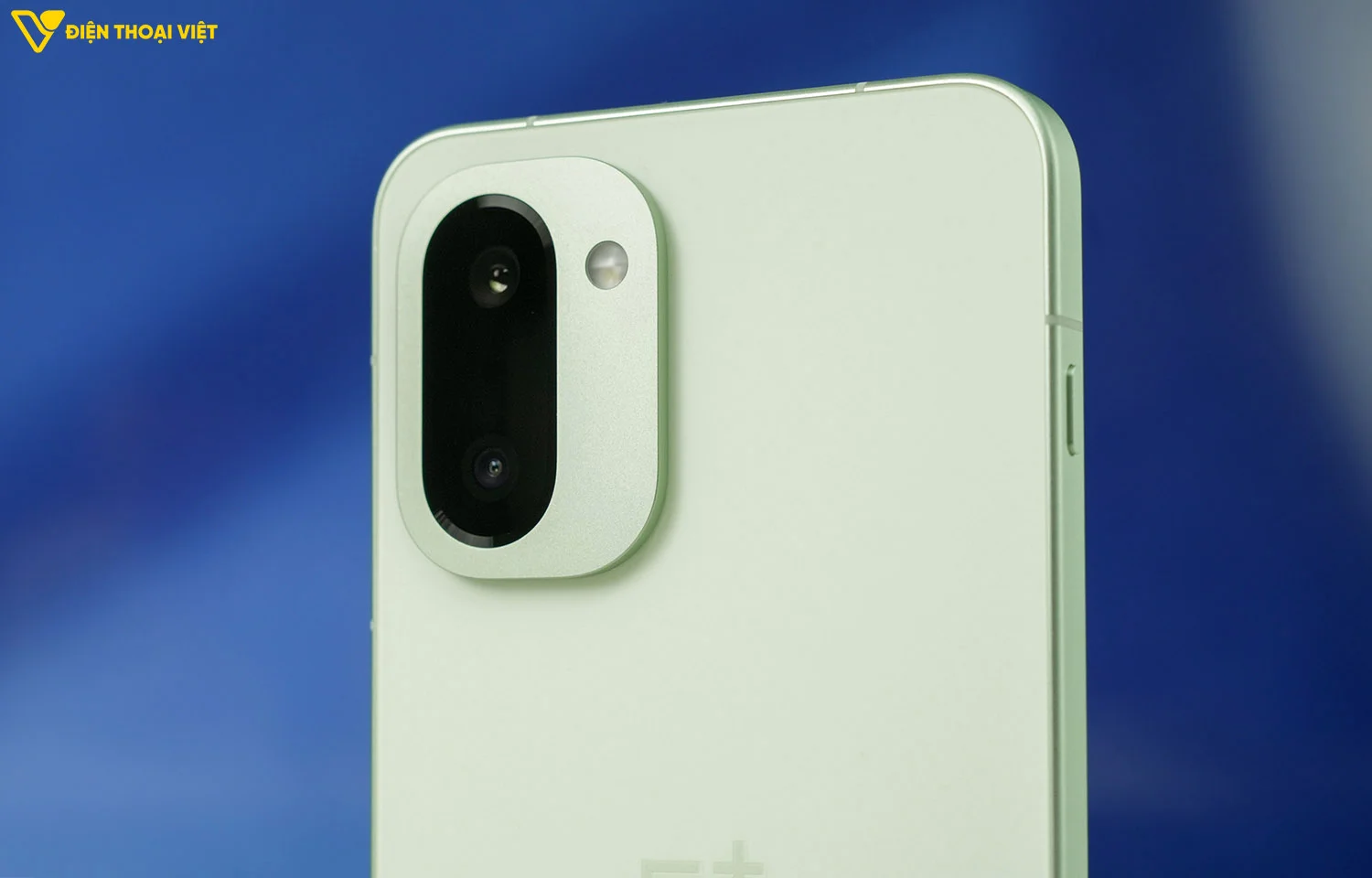 OnePlus Ace 6T đạt 9,9 giờ onscreen