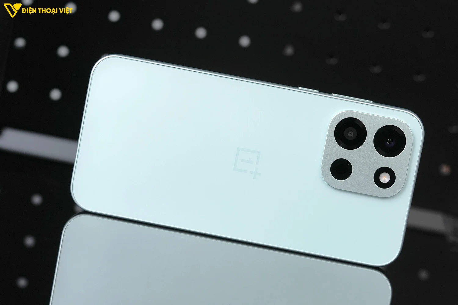 OnePlus Turbo 6 sở hữu thời gian onscreen 9,9 giờ rất ấn tượng